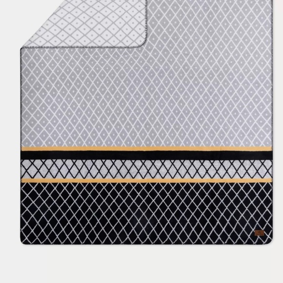 NEW Brooks Brothers Blanket Geometric Pattern Black White Grey Yellow 55 x 73 in